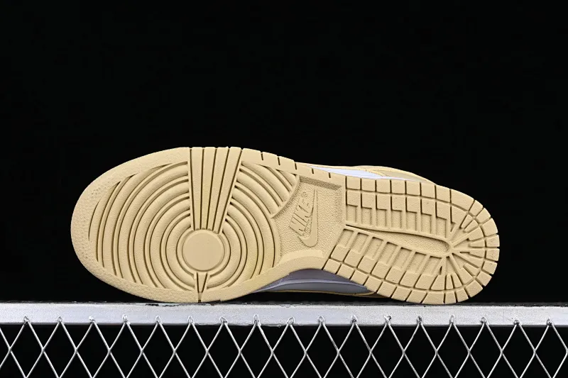 All Categories Nk SB Dunk Series Nk SB Dunk Low low-top sneakers Cost-effective version Dunk Low "Team Gold" golden wheat color SB low-top sports and leisure sneakers DV0833-100